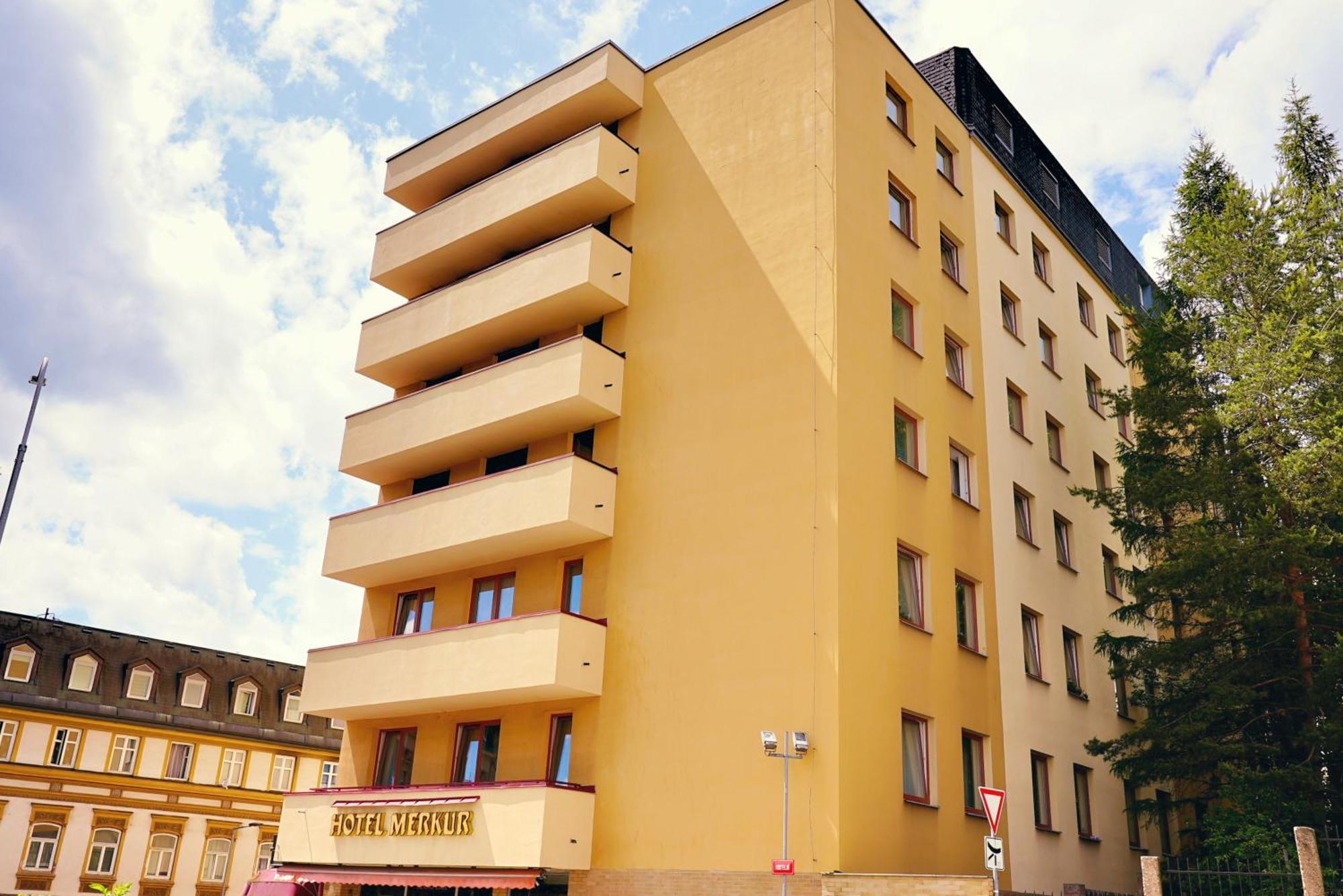 Hotel Merkur - Jablonec Nad Nisou Exteriör bild